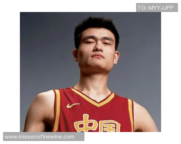 姚明格扣：重温篮球传奇瞬间，见证巨人如何征服赛场